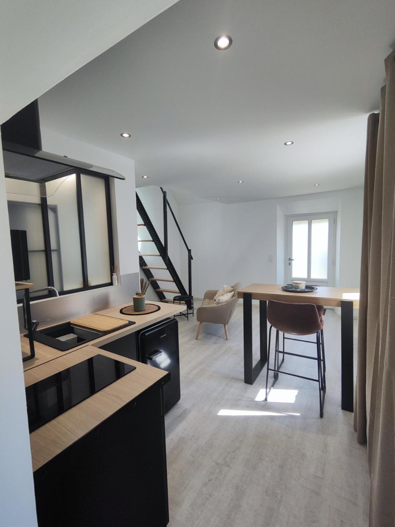 Studio Neuf Situe Au Coeur D'Un Bourg Paisible Pace  Екстер'єр фото